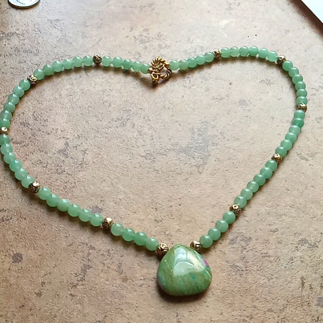 Magnificent!/ Green Stone Necklace